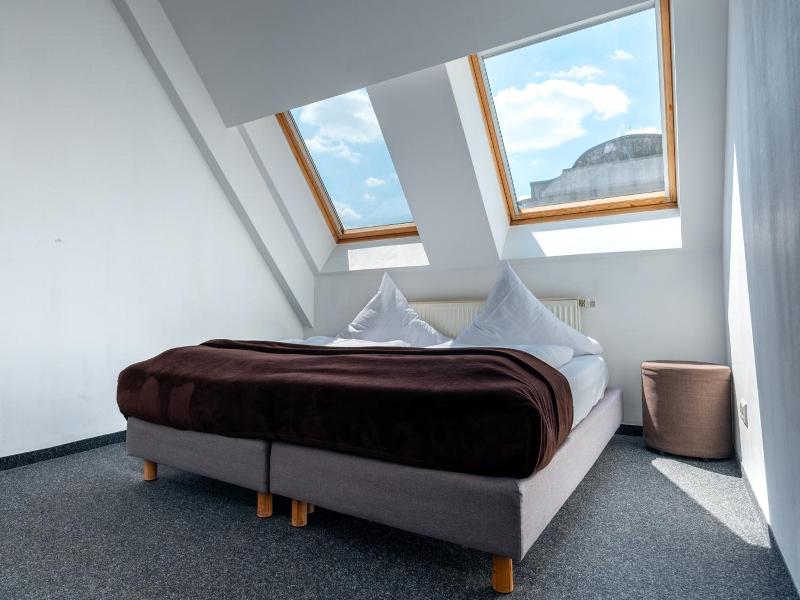 Mitte's Backpacker Hostel image