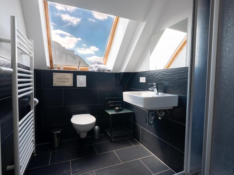 Mitte's Backpacker Hostel image
