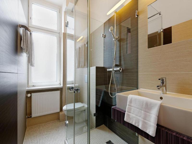 Mitte's Backpacker Hostel image