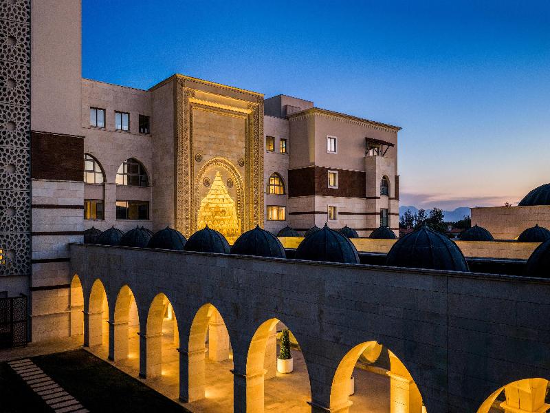 Kempinski Hotel The Dome image