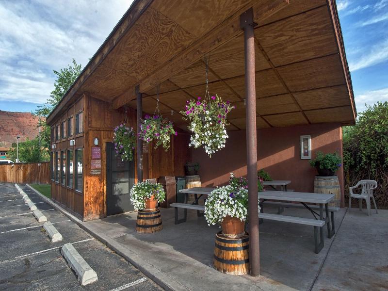 Redstone Inn