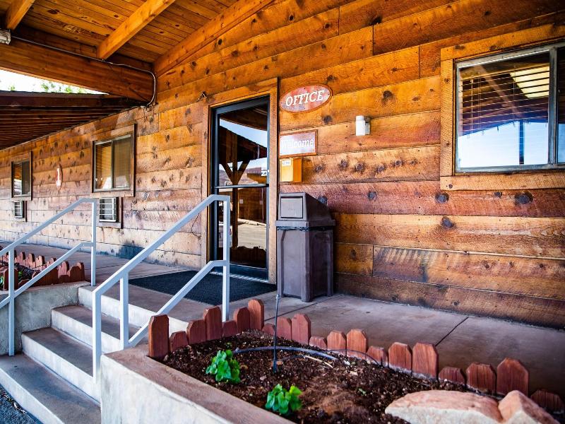 Redstone Inn