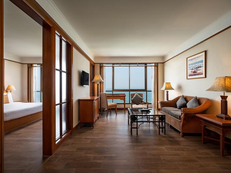 Cholchan Pattaya Beach Resort image