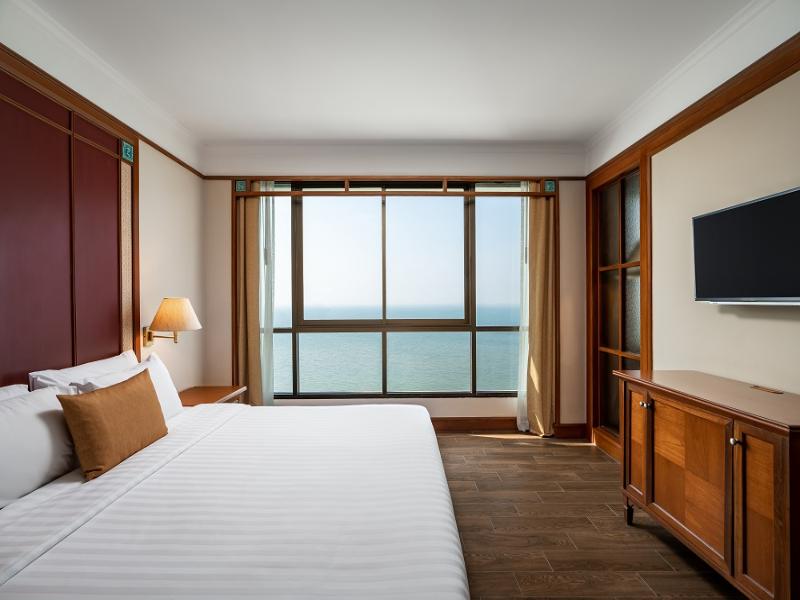 Cholchan Pattaya Beach Resort image