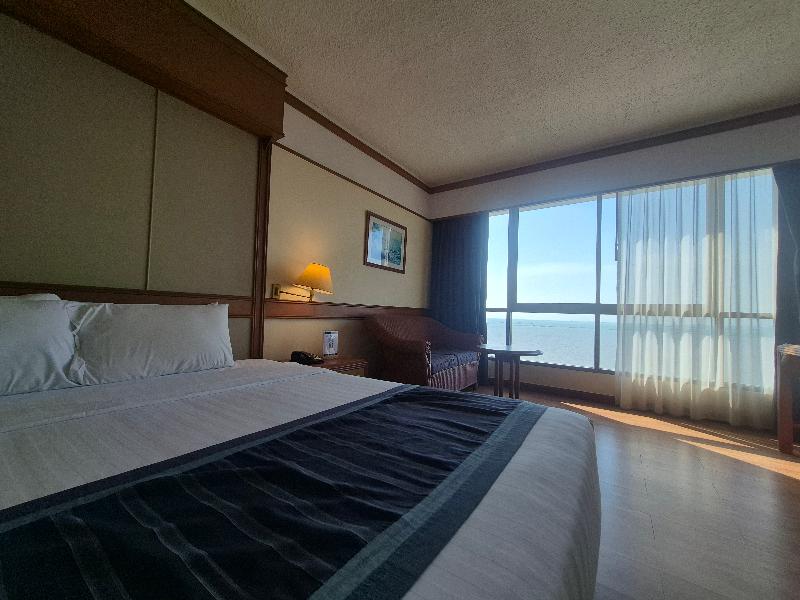 Cholchan Pattaya Beach Resort image