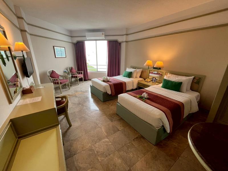 Cholchan Pattaya Beach Resort image