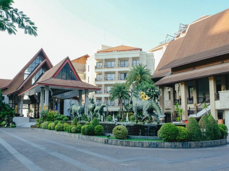 Garden Cliff Resort & Spa image