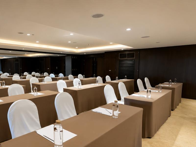 Garden Cliff Resort & Spa image