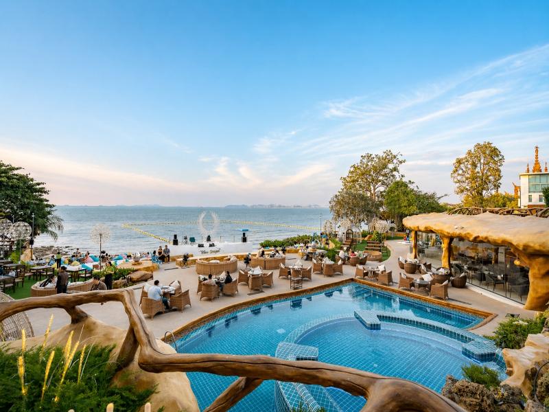 Garden Cliff Resort & Spa image