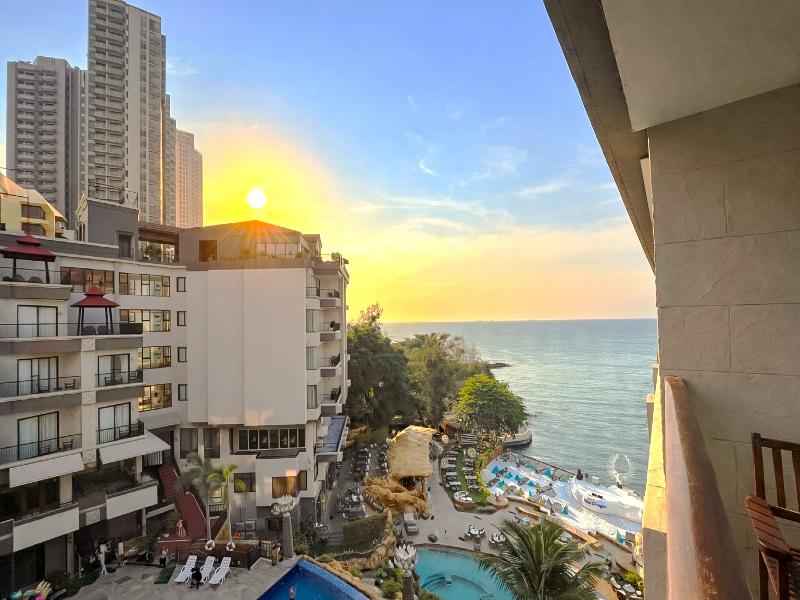 Garden Cliff Resort & Spa image