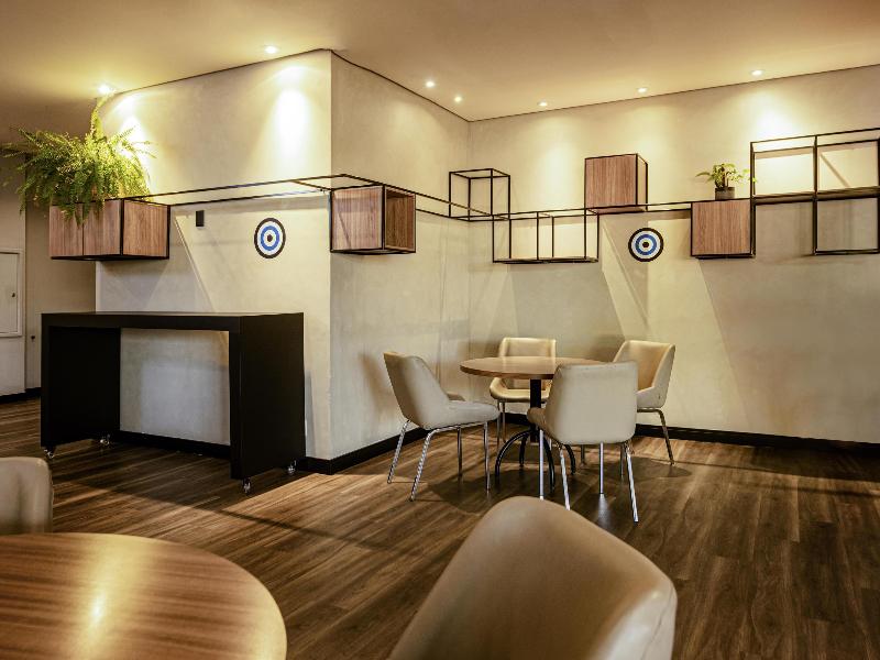 Ibis Betim image