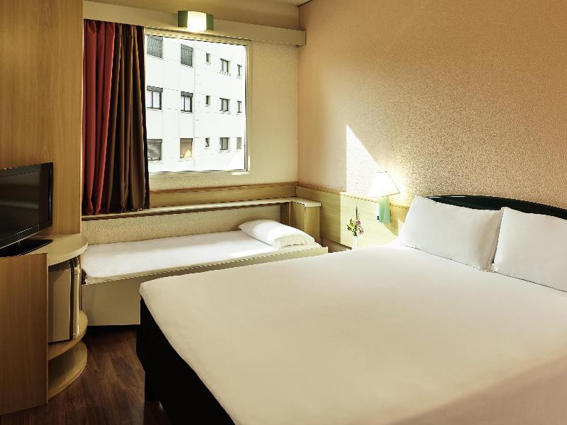 Ibis Santo Andre image