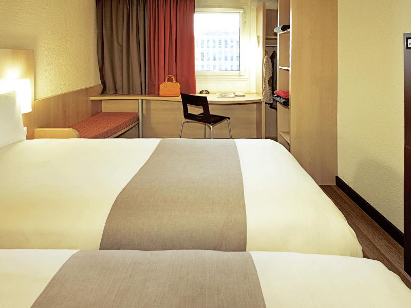 Ibis Santo Andre image