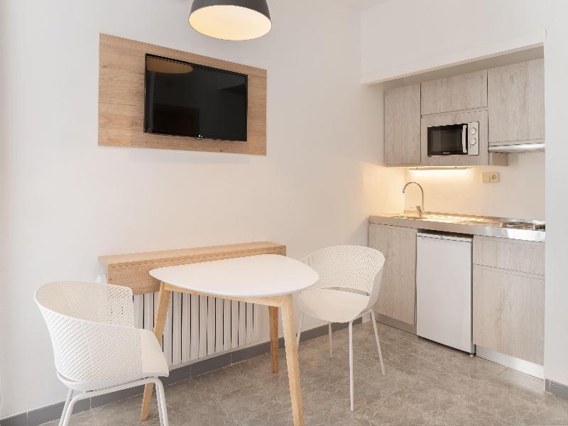 Sol Lunamar Palmanova Apartamentos image