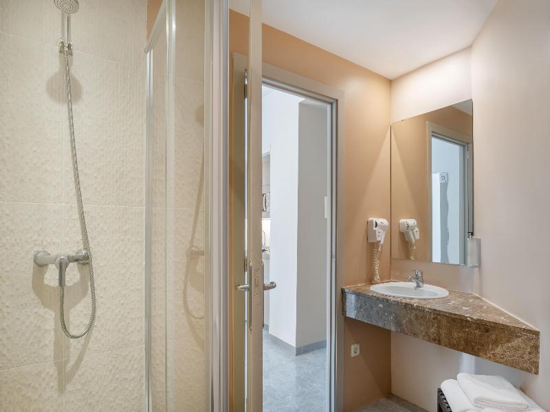 Sol Lunamar Palmanova Apartamentos image