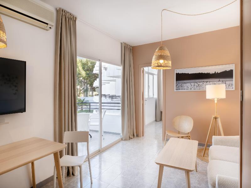Sol Lunamar Palmanova Apartamentos image
