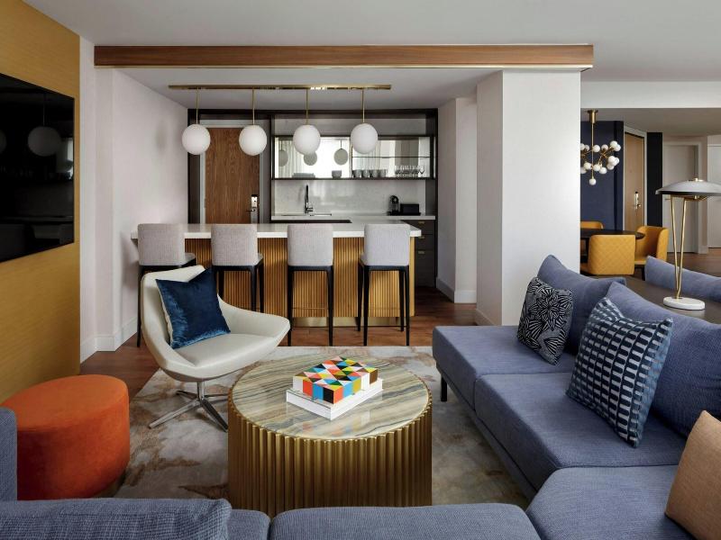Montreal Marriott Chateau Champlain image