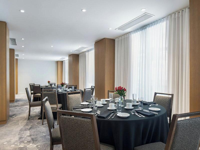 Montreal Marriott Chateau Champlain image