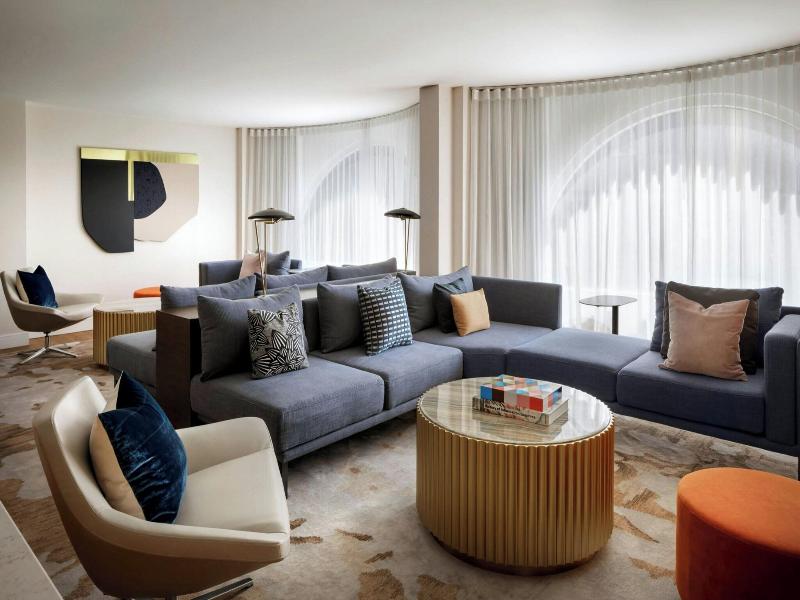 Montreal Marriott Chateau Champlain image