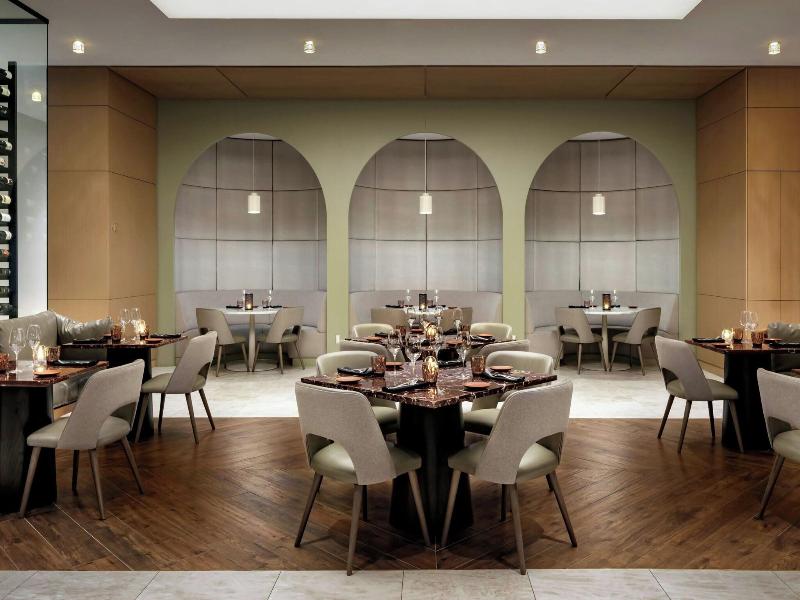 Montreal Marriott Chateau Champlain image