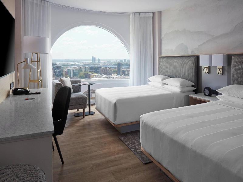 Montreal Marriott Chateau Champlain image