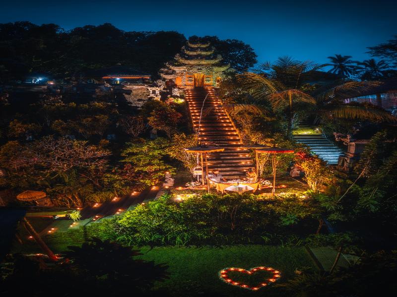 Hanging Gardens of Bali image