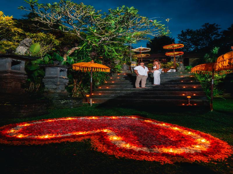 Hanging Gardens of Bali image