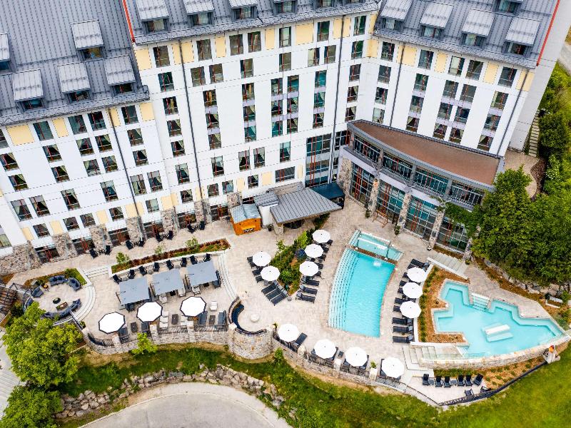 Fairmont Tremblant image