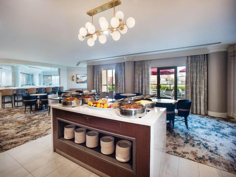 Delta Hotels Victoria Ocean Pointe Resort image