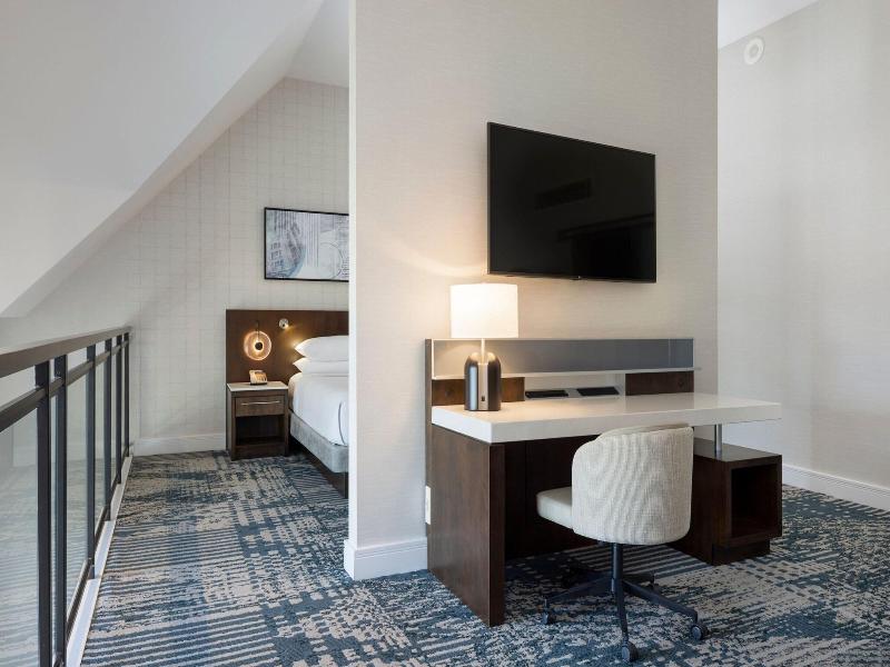 Delta Hotels Victoria Ocean Pointe Resort image