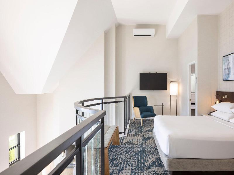 Delta Hotels Victoria Ocean Pointe Resort image