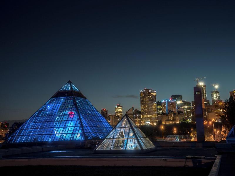 Delta Hotels Edmonton Centre Suites