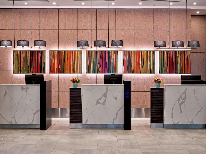 Delta Hotels Edmonton Centre Suites