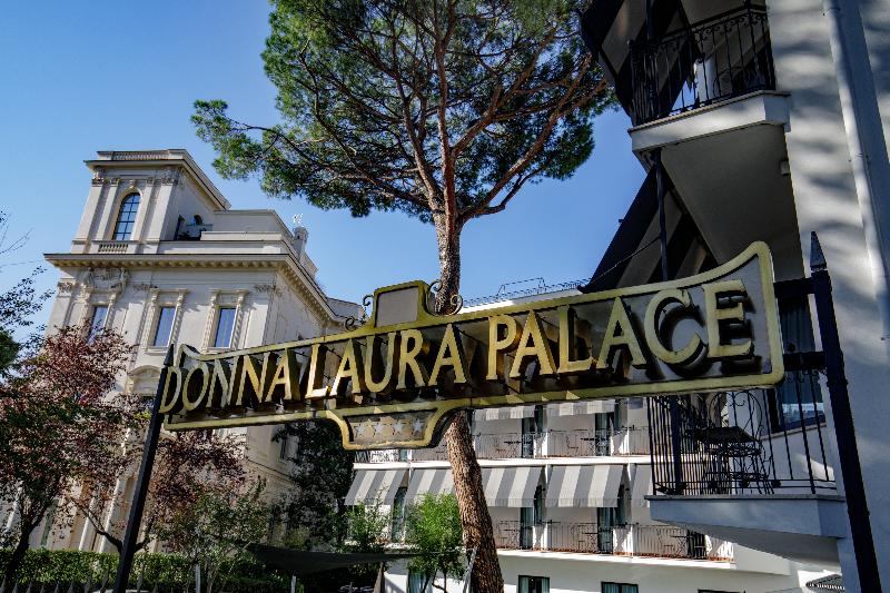 Donna Laura Palace image