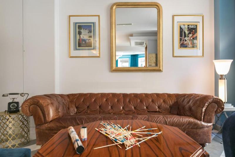 The Jay Hotel by HappyCulture