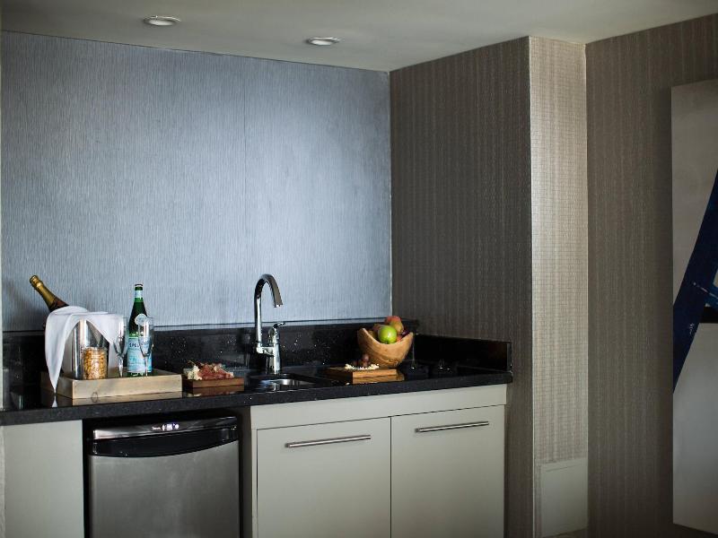 Calgary Marriott Downtown Hotel image
