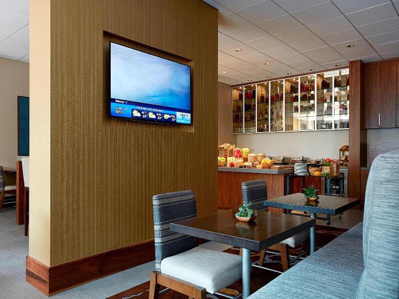 Calgary Marriott Downtown Hotel image