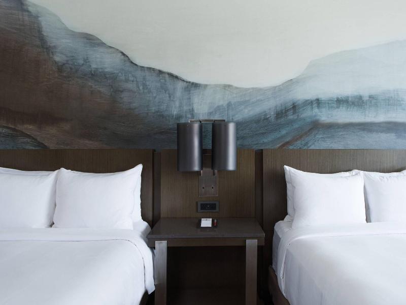 Calgary Marriott Downtown Hotel image