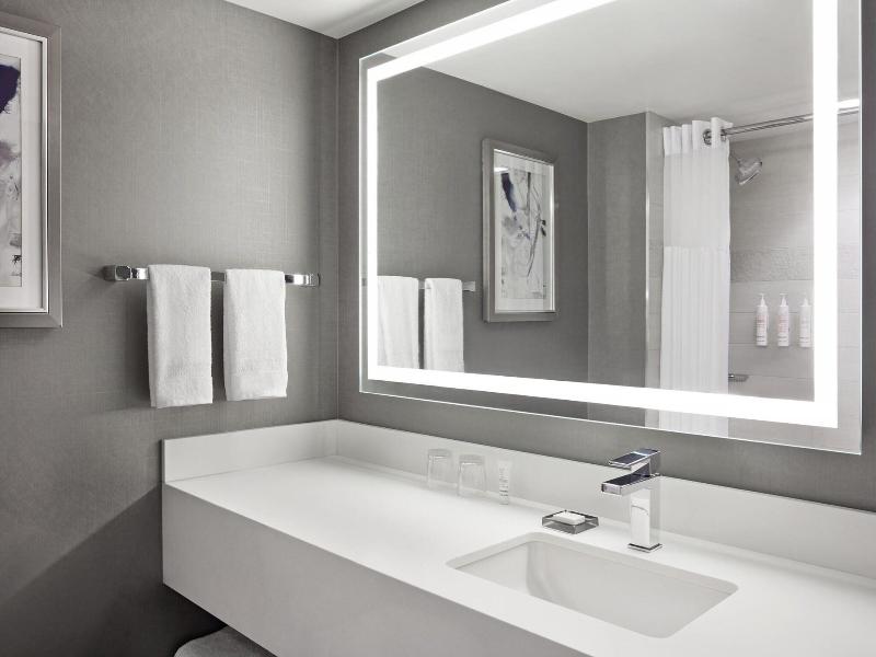 Calgary Marriott Downtown Hotel image