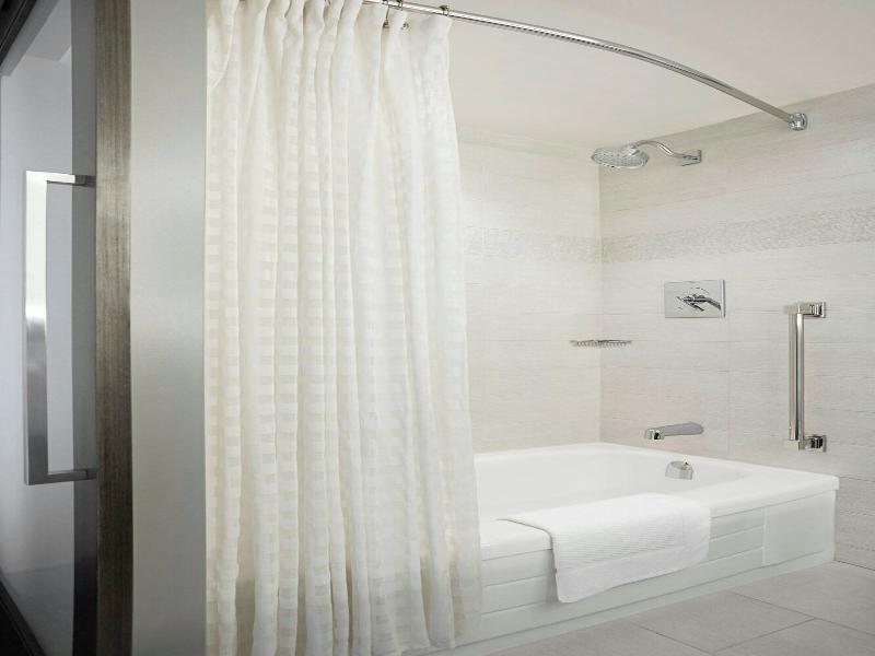Calgary Marriott Downtown Hotel image