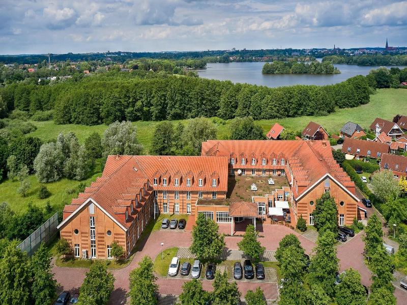 Courtyard Schwerin image
