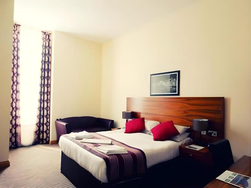 Alexander Thomson Hotel image