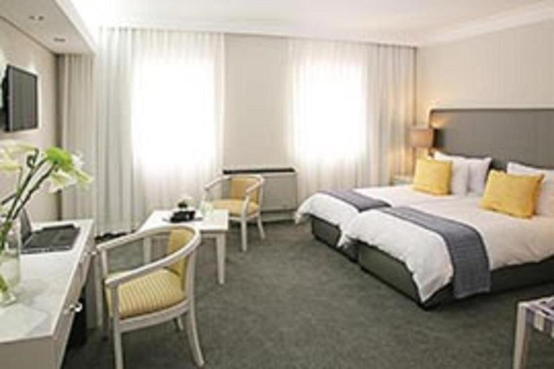The Foreshore Hotel image