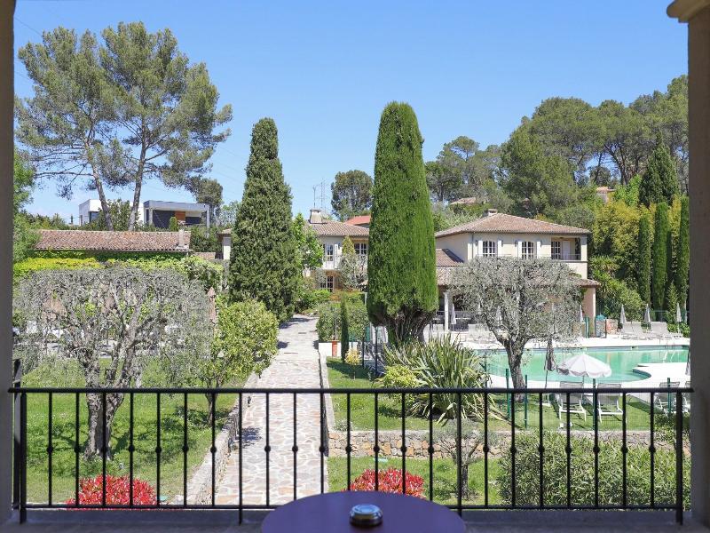 De Mougins image