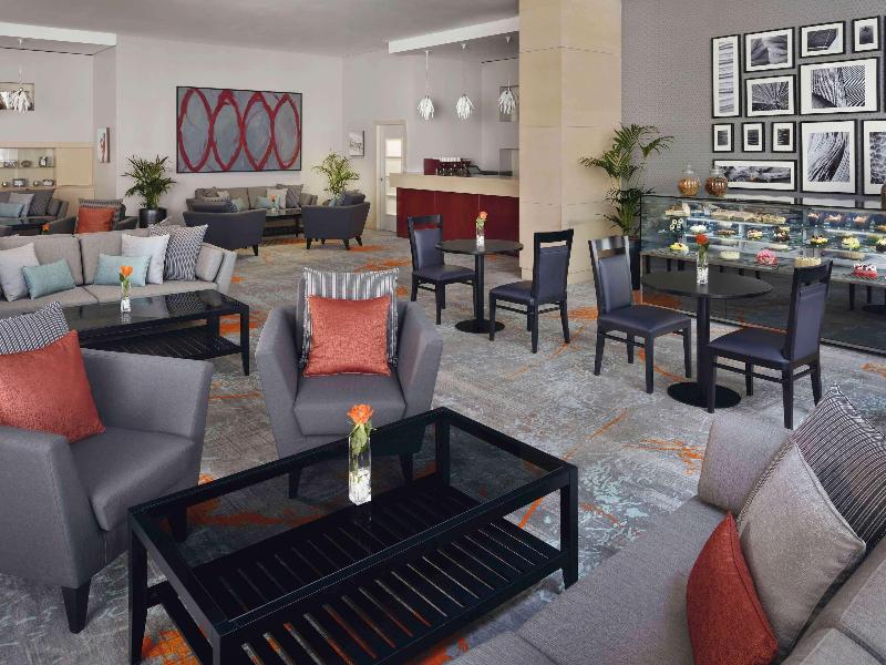 Movenpick Hotel & Apartments Bur Dubai image