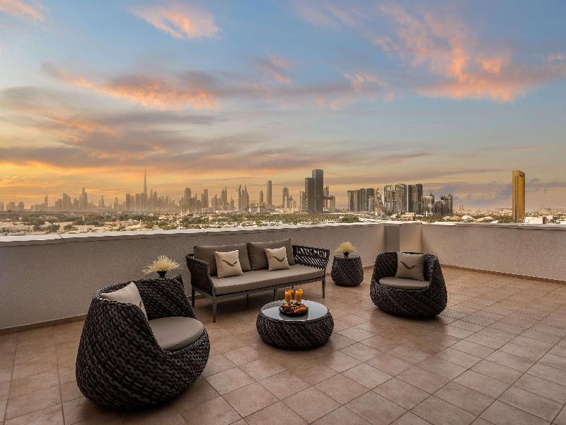 Movenpick Hotel & Apartments Bur Dubai image