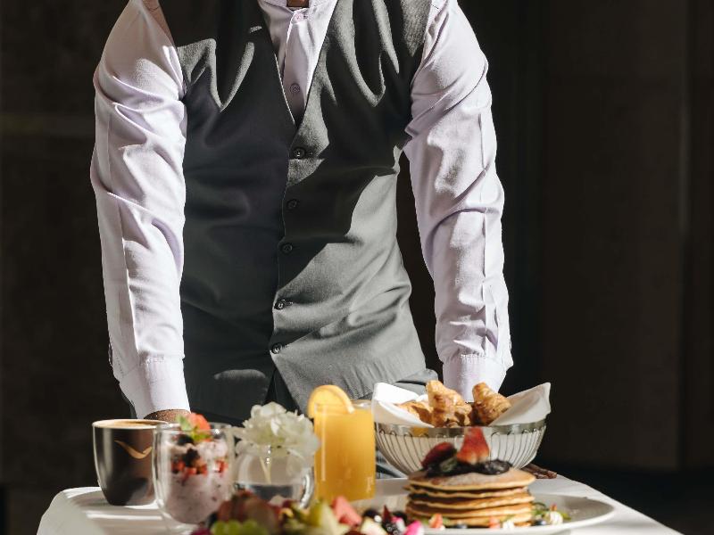 Movenpick Hotel & Apartments Bur Dubai image