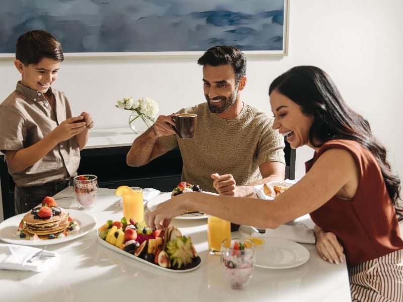 Movenpick Hotel & Apartments Bur Dubai image