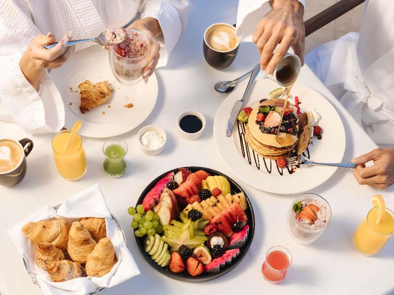 Movenpick Hotel & Apartments Bur Dubai image