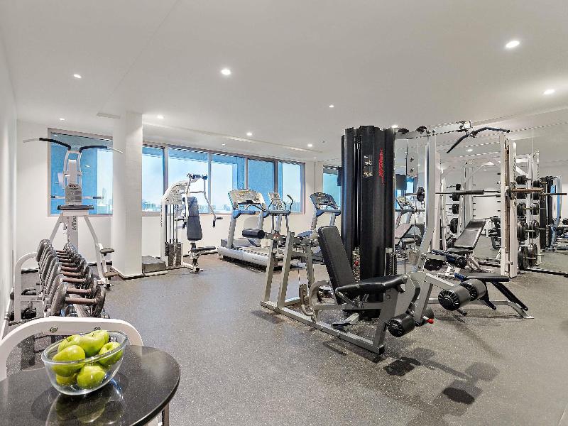 Movenpick Hotel & Apartments Bur Dubai image